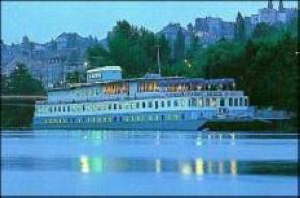 Botel Racek