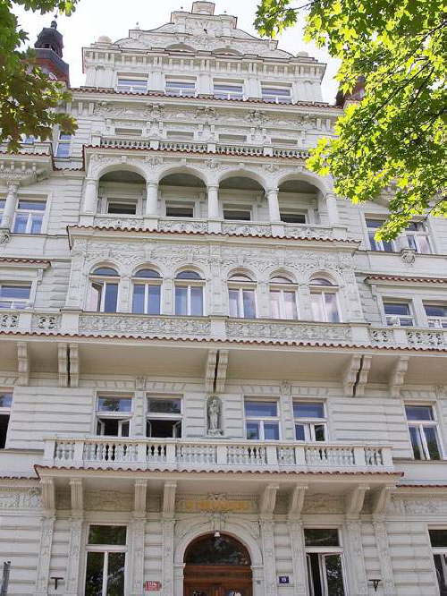 Janacek - 1bed  