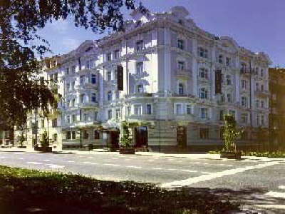 Riverside Hotel