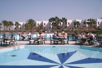 Arabia Beach Resort Hurghada-Swimming-Pool-Restaurant3_l