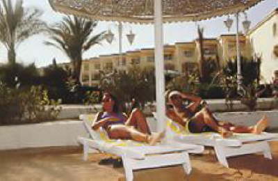 Grand Hotel Hurghada-Relaxing in the sun