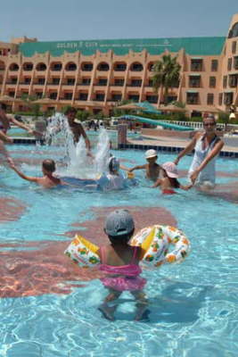 Paradise Golden 5 Hotel-swimming pool