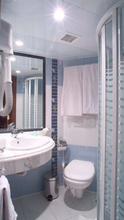 Moon River Nile Cruise - Bathroom