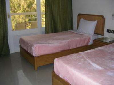 New Pola Hotel - Room2