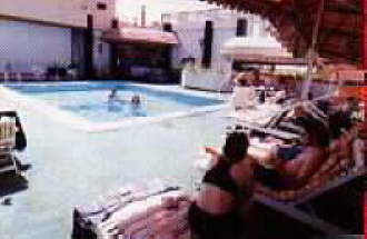 Philippe Hotel - pool