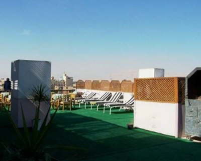Shady Hotel - Terrace