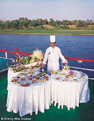 Sherry Boat Nile Cruise - Restaurant2