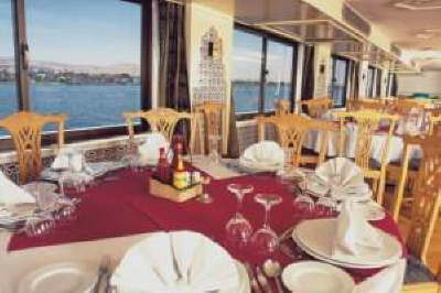 ramses king of the  Nile Cruise - dining