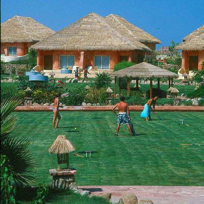 Laguna Vista Resort-Laguna player