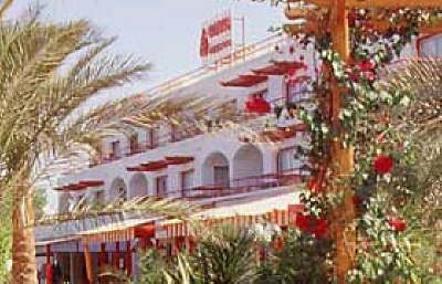 Oonas Divers Club- View