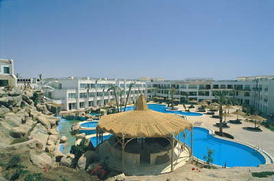 Solymar Royal Sharming INN Resort-Pool bar 2