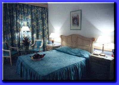 BottonRoyalSuite2