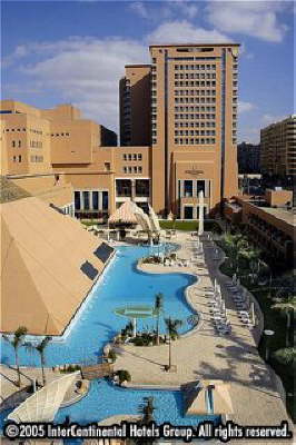 FEATR_POOL_04_D