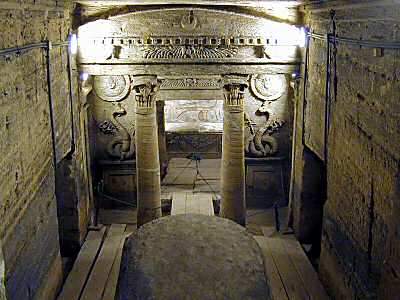 Alexandria_catacombs_