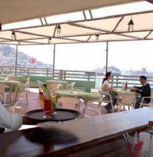 Atinc Hotel