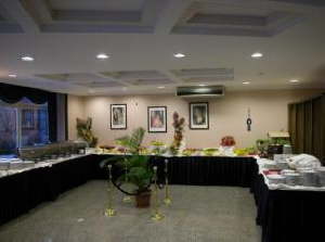 Riviera Suite Hotel