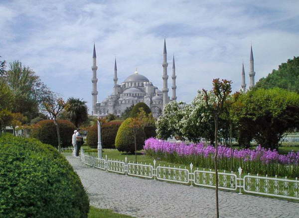 800px-Blue_mosque2