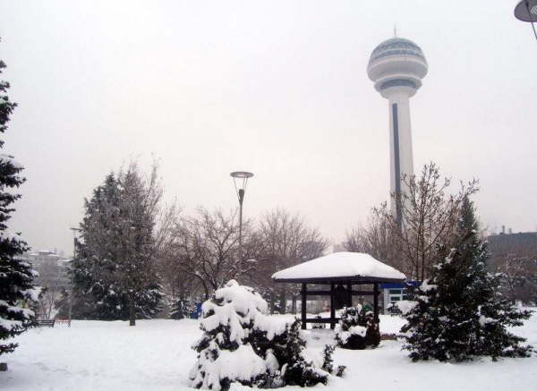 Atakule_Tower_on_a_snowy_day