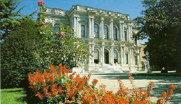 Beylerbeyipalace