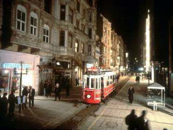 Istiklal_caddesi